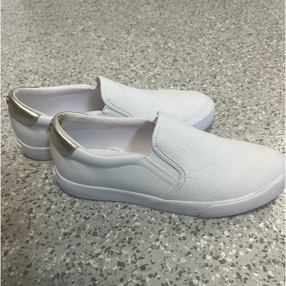 Nine West white sneakers size 7 (used 1x)